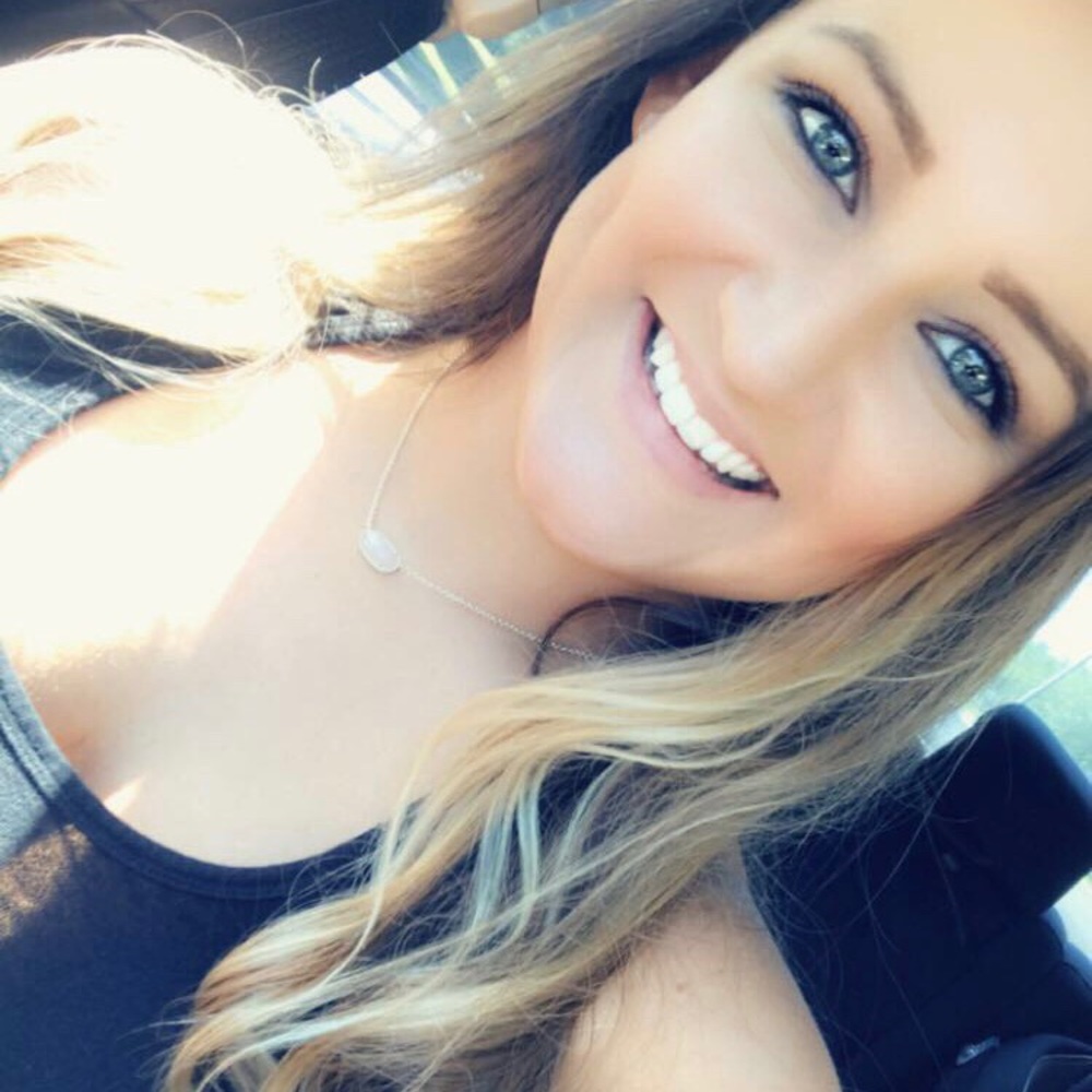 Meet your Posher, Candis